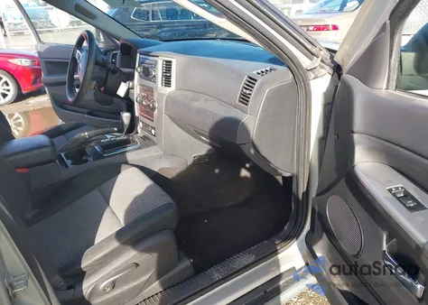 2009 Jeep Grand Cherokee Laredo из США, поврежденный, VIN 1J8GR48K99C533518